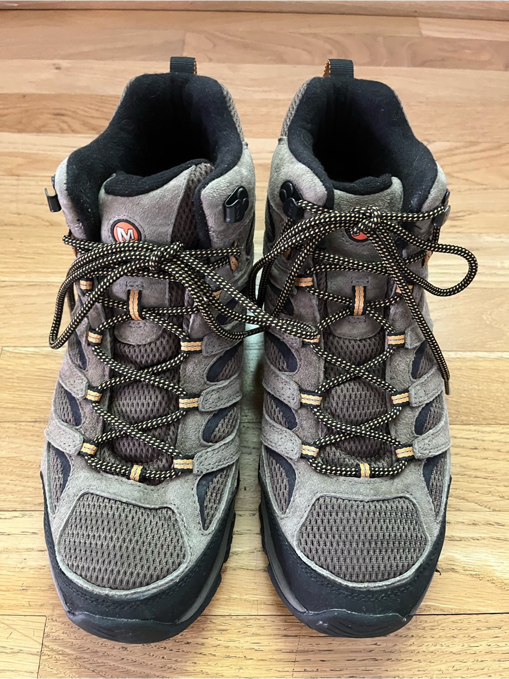 Merrell Gray and Black Men's Hiking Boots (barely worn in excellent condition!)